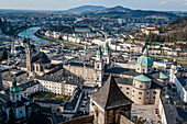 Blick von der Festung Hohensalzburg, Festungsberg, auf die Altstadt, Salzburg, Österreich, Europa