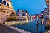 Dusk on the Grand Canal with the Rialto bridge, Venice, Veneto, Italy