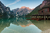 Lake Braies (Pragser Wildsee) with Croda del Becco in the background, Dolomites, province of Bolzano, South Tyrol, Italy