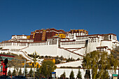 The Potala Palace of Lhasa, UNESCO World Heritage Site, Lhasa, Tibet, China, Asia