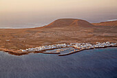Blick vom Mirador del Rio zur Insel La Graciosa, Lanzarote, Kanaren, Kanarische Inseln, Islas Canarias, Spanien, Europa