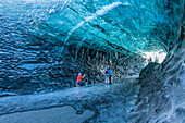 Riesige Eishöhle im Breidar-Merkurjökull, Südküste Island