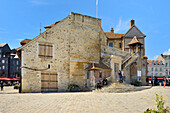 The 18th century Lieutenance, former governors house, Quai de la Quarantaine, Honfleur, Basse Normandie (Normandy), France, Europe