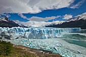 Terminal moraine of glacier, Lake Argentino, Los Glaciares National Park, Patagonia, Argentina