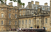 UK, Scotland, Edinburgh, Palace of Holyroodhouse, guard, military band