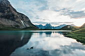 Seewisee mit Bergpanorama in Abendstimmung,E5, Alpenüberquerung, 2. Etappe, Lechtal, Holzgau, Tirol, Österreich, Kemptner Hütte zur Memminger Hütte