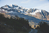 Wanderer auf Fernwanderweg,E5, Alpenüberquerung, 6. Etappe,Vent, Niederjochbach,Similaun Hütte, Schnalstal,   Vernagt Stausee,Meran