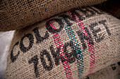 70 kg Sack mit Kaffeebohnen für den Export im Leinen Sack, Hacienda Venecia bei Manizales, UNESCO Welterbe Kaffee Dreieck (Zona Cafatera), Departmento Caldas, Kolumbien, Südamerika