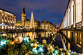 Weihnachtsbeleuchtung, Alsterarkaden, Rathaus, Hamburg, Deutschland