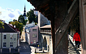 Wehrgang am Saunaturm, Altstadt mit Wehrtürmen, Tallinn, Estland