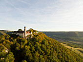 Burgruine Burg Teck, Owen, Albtrauf, Schwäbische Alb, Baden-Württemberg, Deutschland (Genehmigung für Überflug vorhanden)