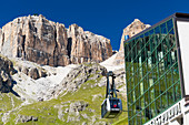 Sass Pordoi Seilbahn, Pordoi Pass, Trentino, Italien, Europa