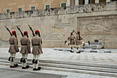 Wachwechsel im griechischen Parlament auf dem Syntagma-Platz, Athen, Griechenland
