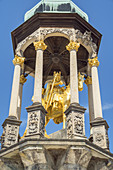 Magdeburger Reiter vor dem Alten Rathaus auf dem Alten Markt in Magdeburg, Sachsen-Anhalt