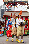 Festival der Hakucho-Höckerschwäne (weißer Reiher), Sensoji-Tempel, Asakusa, Tokyo, Japan, Asien