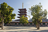 Shitennoji Temple, named after the four heavenly kings of Buddhist tradition, Osaka, Japan, Asia