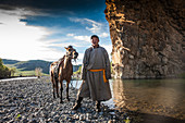 Mongolischer Reiter am Tamir Fluss, Bunkhan, Bulgan, Mongolei