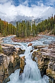 Sunwapta Falls, Sunwapta-Fluss, Jasper Nationalpark, Alberta, Kanada