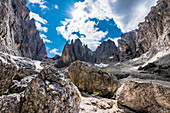 Langkofelscharte mit Grohmannspitze und Langkofel, St. Christina in Gröden, Dolomiten, Südtirol, Alto Adige, Italien