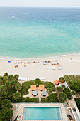 Hotelpool und Strand, Miami, Florida, USA