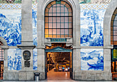 Sao Bento Station Eingang, Porto, Portugal