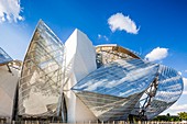 France, Paris, fondation Louis Vuitton by architect Franck Gehry