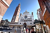 Piazza del Comune mit Duomo und Campanile, Cremona, Lombardei, Italien