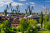 Blick vom Dach des Europäischen Solidaritätszentrums auf die Werft Gdanska, Danzig, Polen