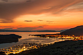 Blick über Yachthafen und Cres Town, Cres Island, Golf von Kvarner, Kroatien, Europa