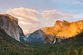 Tunnel View, Yosemite National Park, UNESCO World Heritage Site, California, United States of America, North America