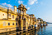 Gangaur Ghat, Udaipur, Rajasthan, India, Asia
