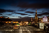 Scott Monument, Waverley Station bei Nacht, Edinburgh, Schottland, Vereinigtes Königreich, Europa