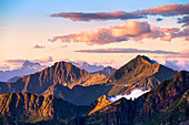 Gipfel bei Sonnenuntergang, Valgerola, Orobie-Alpen, Valtellina, Lombardei, Italien, Europa