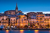 Frankreich, Haute-Corse, Calvi, Blick auf die Zitadelle vom Hafen