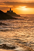 Mumbles Leuchtturm, Bracelet Bay, Gower, Swansea, Wales, Großbritannien, Europa