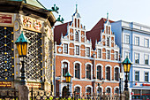 Marktplatz (market place square) in the centrum of Wismar. Commandant's house\n\nThe commandant's house is on the south side of the market square, opposite the town hall. It was built in the late 16th or early 17th century, was acquired by the city of Wismar during the Thirty Years' War and was used as a Swedish commandant's house. From 1646 to 1647 one of the most famous Swedish commanders lived here - General Helmuth von Wrangel (approx. 1600-1647). The duplex was completely rebuilt in 1801. A new facade with a rustic structure now faked a second upper floor. Until 1879 the house belonged to t