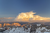 Blick von Zugspitze auf das Zugspitzplatt, Wettersteingebirge, Grainau, Werdenfelser Land, Bayern, Deutschland