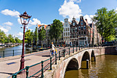 Old gabled buildings and bridge over Keisersgracht canal, Amsterdam, North Holland, The Netherlands, Europe