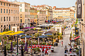 Straßencafés in Marseille, Bouches du Rhone, Provence, Provence Alpes Côte d'Azur, Französische Riviera, Frankreich, Mittelmeer, Europa