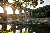 Frankreich, Gard, Pont du Gard, UNESCO Weltkulturerbe, Grand Site de France, römische Aquäduktbrücke aus dem 1. Jahrhundert über den Fluss Gardon