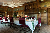 Speisezimmer, Landgut und Herrenhaus Lanhydrock bei Bodmin in Cornwall, England, Großbritannien