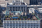 Blick auf die Dachterrasse der '230 Fith' Dachbar, vom Empire State Building aus Manhattan, New York City, New York, Vereinigte Staaten, USA