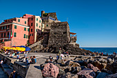 Am Hafen von Vernazza, Cinque Terre, Italien