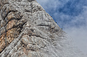 Bergsteiger klettern auf den höchsten Berg der Steiermark, Dachstein, Österreich