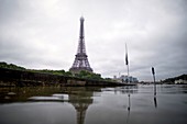 France, Paris, area listed as World Heritage by UNESCO, the flood of the Seine river on June 3, 2016 with a height near 5,80m, the Eiffel Tower