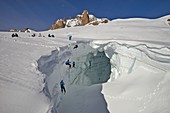 Frankreich, Haute-Savoie, Chamonix, Gletscherspaltenrettung auf dem Géant-Gletscher, Mont-Blanc-Massiv