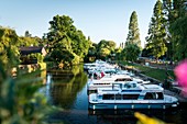 France, Morbihan, La Gacilly, barges on Aff