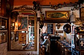 France, Morbihan, Île-aux-Moines, bar restaurant Chez Charlemagne