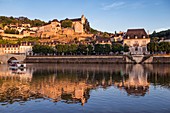 France, Dordogne, Périgord Noir, Terrasson Lavilledieu, town on the Vezere River banks