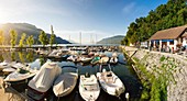 Frankreich, Savoie, Aix-les-Bains, der kleine Hafen von Châtillon mit ersten Sonnenstrahlen